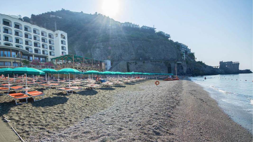 Stranden ved Hotel Sole Splendid, Maiori, Amalfikysten